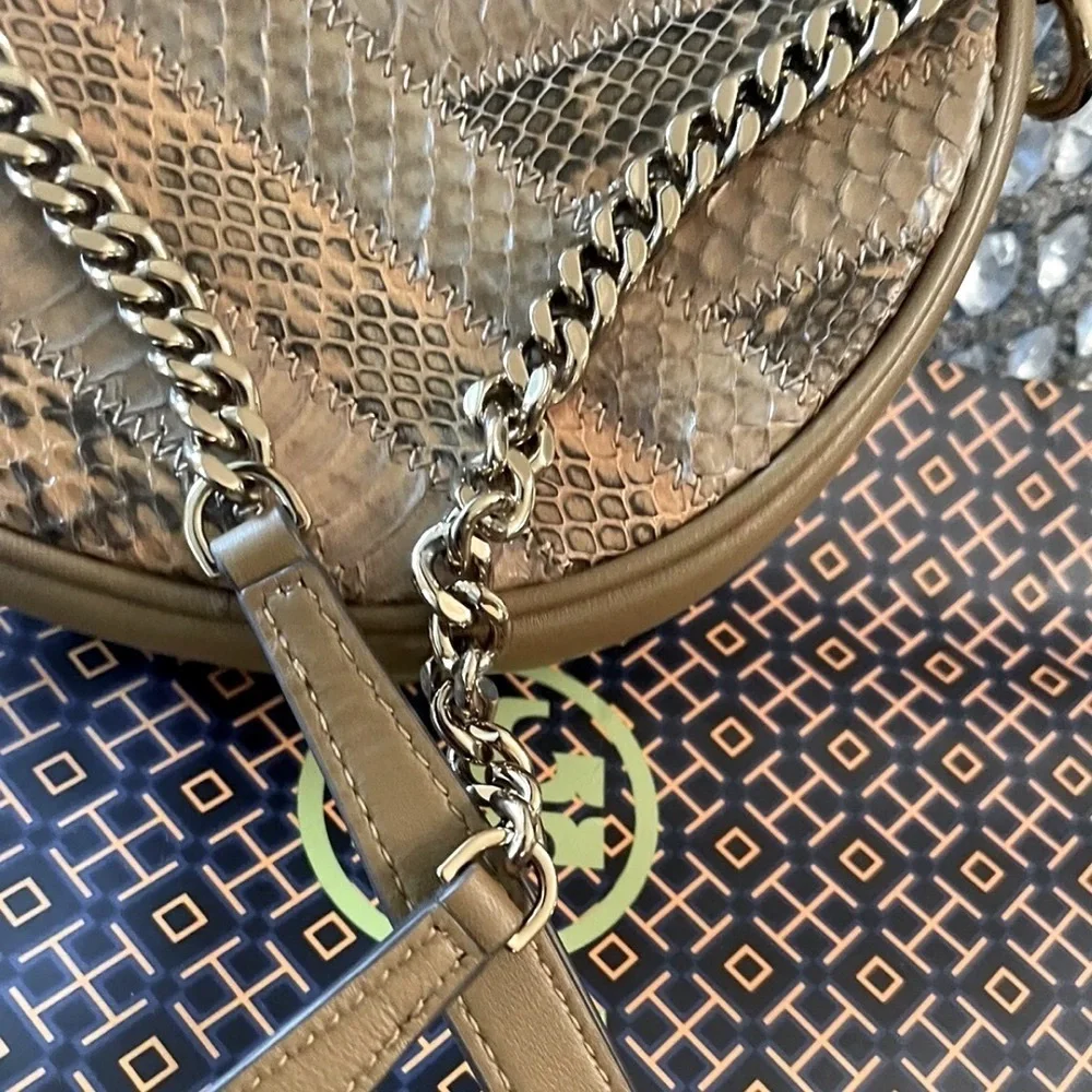 🔥🔥Like New Exclusive Design Authentic Tory Burch Crossbody Bag So Chic $ Unique
